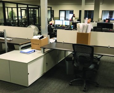 Workstations with Service Units in this Open Office! But don’t forget your Plants