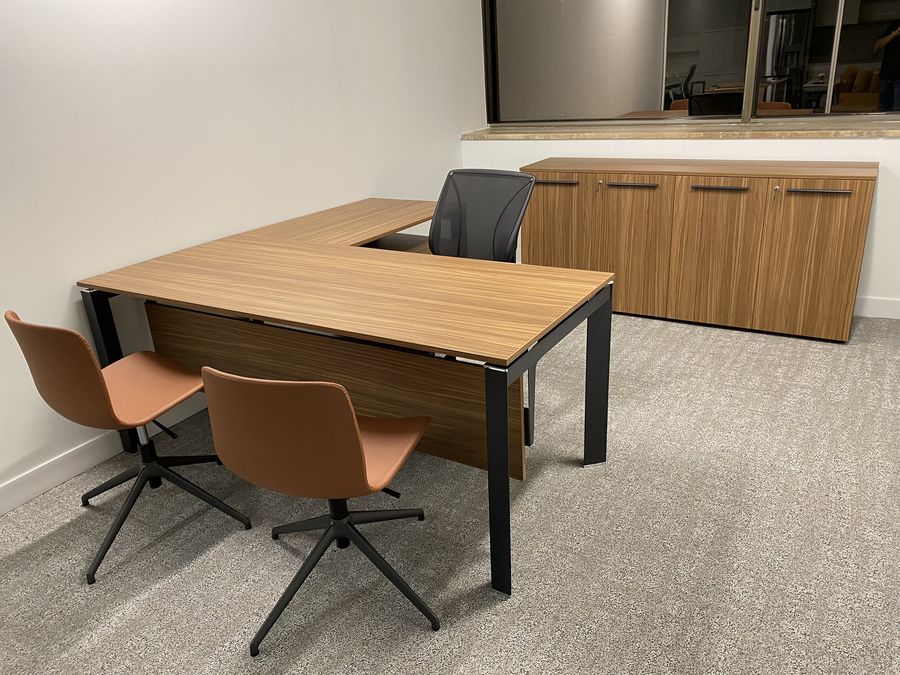Entity L-shaped desk, walnut